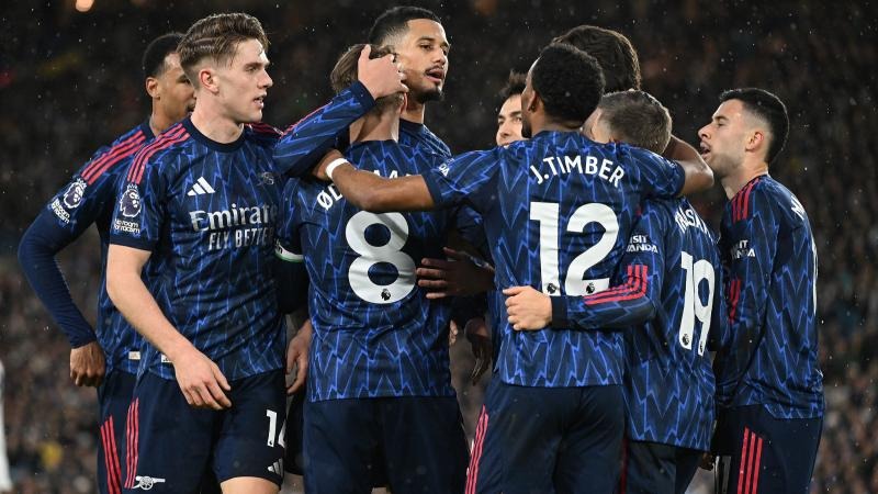 雷-阿伦：在射手里库里绝对是独一档，我更适合和克莱比较